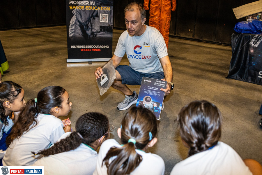 Space Day em Paulínia leva 700 alunos à “viagem” espacial