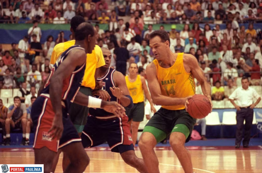 Morre Oscar Schmidt, lenda do basquete, aos 68 anos