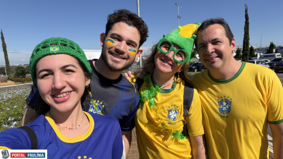 Portal Paulínia registra a comemoração da torcida na vitória do Brasil por 2 a 1 sobre o Japão